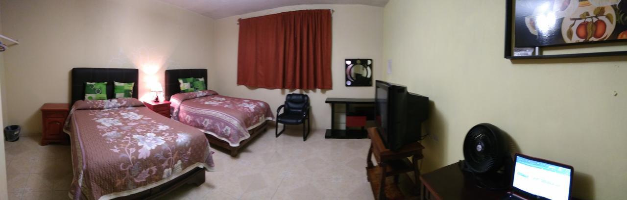 Hotel San Diego Долорес Идалго Екстериор снимка